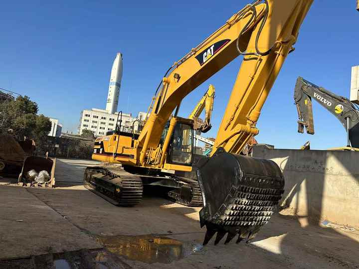 Cat325B Low Working Time CAT 320 325D 315D Excavator Caterpillar Used 25ton Cat325B Medium Size Digger - מחפר סורק: תמונה 4 Cat325B Low Working Time CAT 320 325D 315D Excavator Caterpillar Used 25ton Cat325B Medium Size Digger - מחפר סורק: תמונה 4