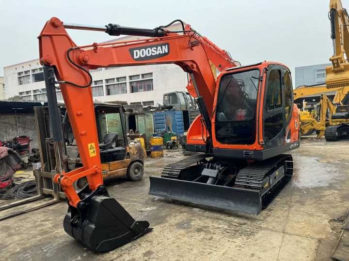 Certified Used Doosan DX75 Mini Excavator | Low Hours, Full Service History | Global Shipping Available - מיני מחפר: תמונה 4 Certified Used Doosan DX75 Mini Excavator | Low Hours, Full Service History | Global Shipping Available - מיני מחפר: תמונה 4