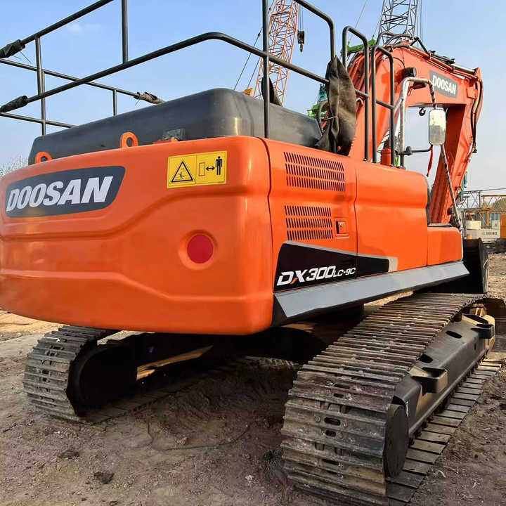 Doosan Construction Equipment Dx300 , Used Earth-moving Machine Doosan Excavator , Doosan Heavy Machines for Sale - מחפר סורק: תמונה 1 Doosan Construction Equipment Dx300 , Used Earth-moving Machine Doosan Excavator , Doosan Heavy Machines for Sale - מחפר סורק: תמונה 1
