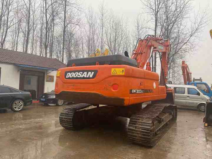 High Quality Doosan Big Size Excavator , Doosan 30ton Dx300lc Digging Machine , Doosan Excavator for Sale - מחפר סורק: תמונה 5 High Quality Doosan Big Size Excavator , Doosan 30ton Dx300lc Digging Machine , Doosan Excavator for Sale - מחפר סורק: תמונה 5