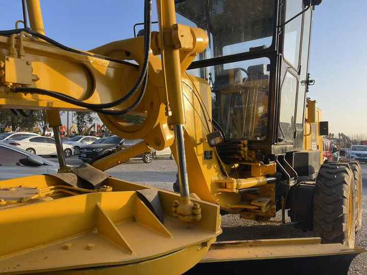 Japan Komatsu GD655 Motor Grader Cheap Price Komatsu Road Grader GD655 Good Condition in China - מפלסת: תמונה 4 Japan Komatsu GD655 Motor Grader Cheap Price Komatsu Road Grader GD655 Good Condition in China - מפלסת: תמונה 4