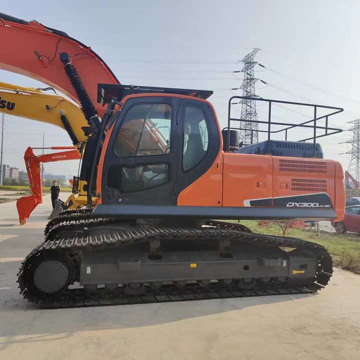 Korea Made Doosan Digger Dx300lc Doosan Used Machinery Excavator , Doosan Dx220 Dx300 Dx200 - מחפר סורק: תמונה 1 Korea Made Doosan Digger Dx300lc Doosan Used Machinery Excavator , Doosan Dx220 Dx300 Dx200 - מחפר סורק: תמונה 1