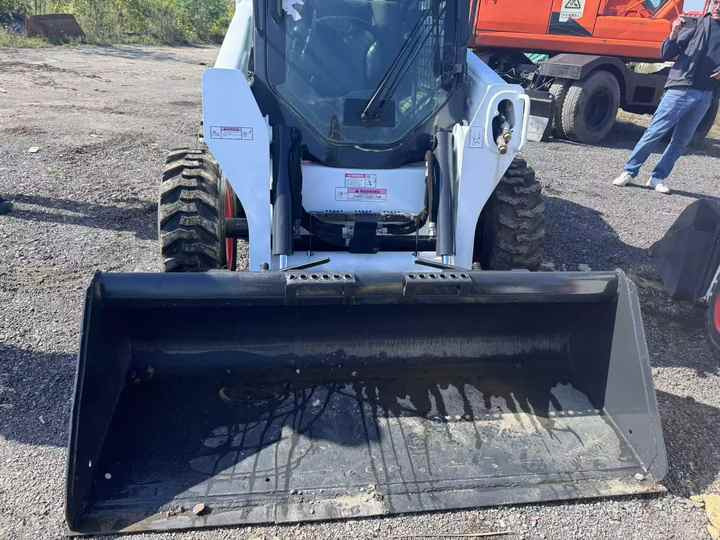 Skid Steer Loader Bobcat S550 Original Wheel Loader in Good Condition on Sale Bobcat 550 - מעמיס היגוי החלקה: תמונה 4 Skid Steer Loader Bobcat S550 Original Wheel Loader in Good Condition on Sale Bobcat 550 - מעמיס היגוי החלקה: תמונה 4