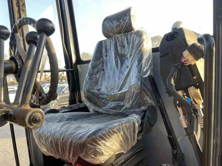 USED Komatsu GD655 Grader with Good Condition for Sale - מפלסת: תמונה 5 USED Komatsu GD655 Grader with Good Condition for Sale - מפלסת: תמונה 5