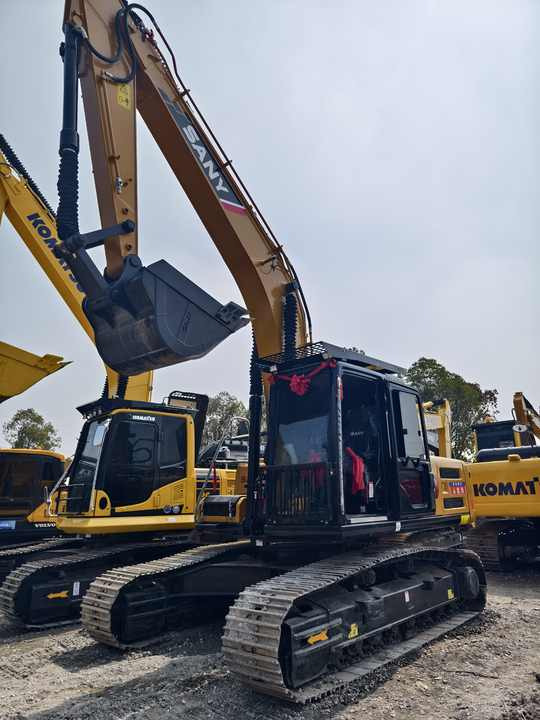 USED SANY 215C Excavator 20tons Excavator with Good Condition for Sale - מחפר סורק: תמונה 3 USED SANY 215C Excavator 20tons Excavator with Good Condition for Sale - מחפר סורק: תמונה 3