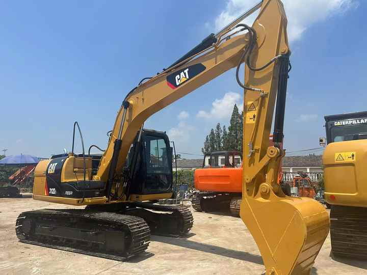 Used CAT 312D2 Excavator | Reliable Heavy-Duty Machine | Low Hours & Affordable Price! - מחפר סורק: תמונה 4 Used CAT 312D2 Excavator | Reliable Heavy-Duty Machine | Low Hours & Affordable Price! - מחפר סורק: תמונה 4