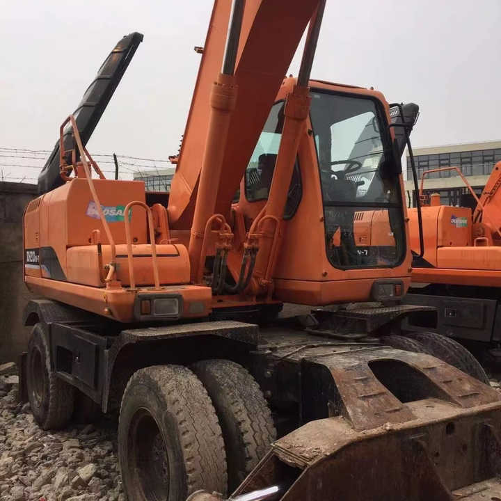 Used Digger Doosan Dh210w-7 Construction Machinery Construction Digger Used Doosan Dh210w-7 Cheap Excavator - מחפר גלגלים: תמונה 3 Used Digger Doosan Dh210w-7 Construction Machinery Construction Digger Used Doosan Dh210w-7 Cheap Excavator - מחפר גלגלים: תמונה 3