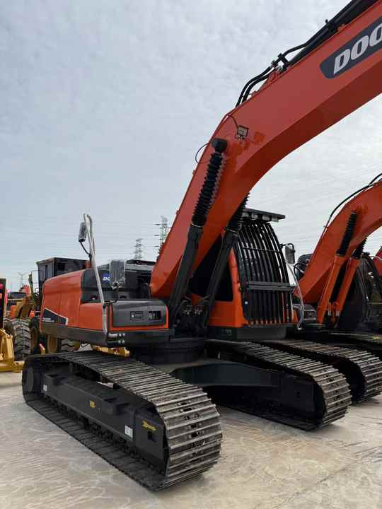 Used Doosan DX225LC-9C Hydraulic Excavator 25 Ton Doosan Dx225 Crawler Excavator with Excellent Performance Low Price for Sale - מחפר: תמונה 4 Used Doosan DX225LC-9C Hydraulic Excavator 25 Ton Doosan Dx225 Crawler Excavator with Excellent Performance Low Price for Sale - מחפר: תמונה 4