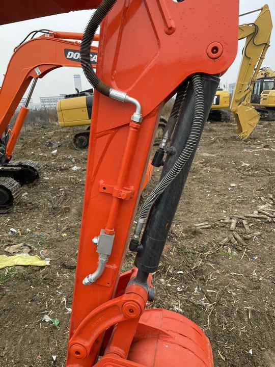 Used KUBOTA U35-5 Model Excavator Second Hand Machine Popular Brand JAPAN KUBOTA Hydraulic Machinery - מיני מחפר: תמונה 3 Used KUBOTA U35-5 Model Excavator Second Hand Machine Popular Brand JAPAN KUBOTA Hydraulic Machinery - מיני מחפר: תמונה 3