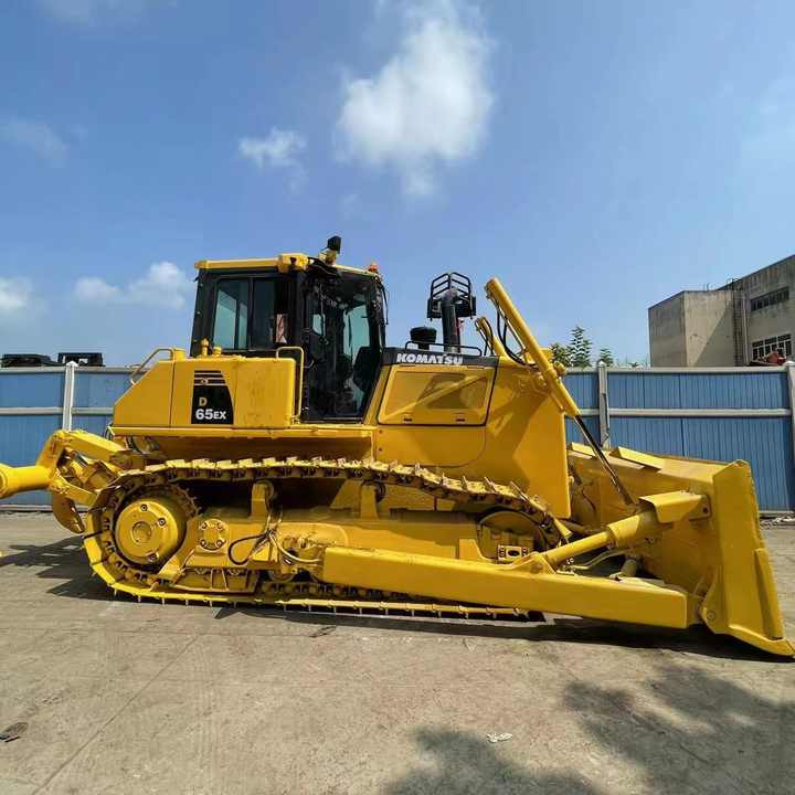 Used Komatsu Bulldozer D65 Strong Power Komatsu D65 Track Dozer for Sale - דחפור: תמונה 3 Used Komatsu Bulldozer D65 Strong Power Komatsu D65 Track Dozer for Sale - דחפור: תמונה 3