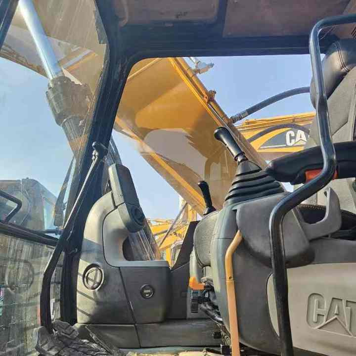 Used Second Hand CAT 325D 325DL Crawler Hydraulic Excavator Digger Japan Original 25 Tons Low Price - מחפר סורק: תמונה 4 Used Second Hand CAT 325D 325DL Crawler Hydraulic Excavator Digger Japan Original 25 Tons Low Price - מחפר סורק: תמונה 4