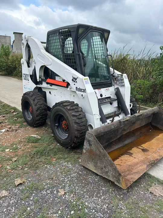Very Good Machine Used Skid Wheel Loader Bobcat S300 for Sale - מעמיס היגוי החלקה: תמונה 5 Very Good Machine Used Skid Wheel Loader Bobcat S300 for Sale - מעמיס היגוי החלקה: תמונה 5