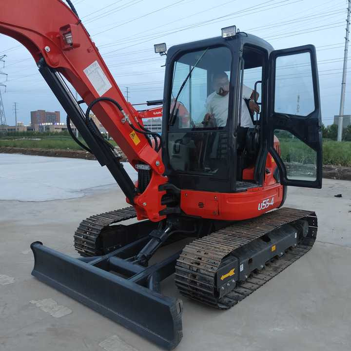 Well-Maintained Kubota U55 Second Hand Machine | No Major Repairs | Price Negotiable - מיני מחפר: תמונה 5 Well-Maintained Kubota U55 Second Hand Machine | No Major Repairs | Price Negotiable - מיני מחפר: תמונה 5