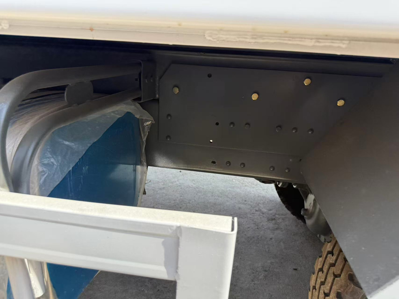 Howo howo China Brand Howo Dump 10 Wheeler 8x4 6x4 6 4 Sinotruk 371 Hp 375hp Sino Mine Tipper Truck for Sale - משאית: תמונה 3 Howo howo China Brand Howo Dump 10 Wheeler 8x4 6x4 6 4 Sinotruk 371 Hp 375hp Sino Mine Tipper Truck for Sale - משאית: תמונה 3