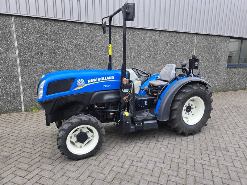New Holland T 4.75 V - טרקטור חקלאי: תמונה 1 New Holland T 4.75 V - טרקטור חקלאי: תמונה 1
