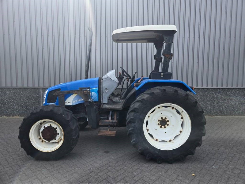 New Holland TL 90 A - טרקטור חקלאי: תמונה 2 New Holland TL 90 A - טרקטור חקלאי: תמונה 2