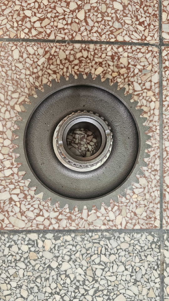 Koło zębate WOM Deutz Fahr 0233_5292 - חלקי חילוף עבור מכונה חקלאית: תמונה 1 Koło zębate WOM Deutz Fahr 0233_5292 - חלקי חילוף עבור מכונה חקלאית: תמונה 1