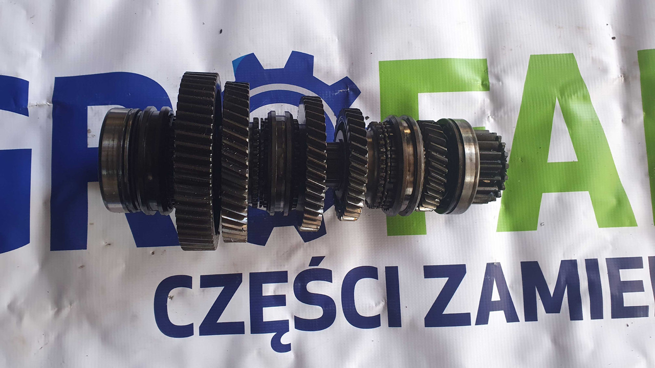Wał pośredni koło zebate Deutz Fahr Same Lamborghini 0.008.5155.0 - חלקי חילוף עבור מכונה חקלאית: תמונה 1 Wał pośredni koło zebate Deutz Fahr Same Lamborghini 0.008.5155.0 - חלקי חילוף עבור מכונה חקלאית: תמונה 1
