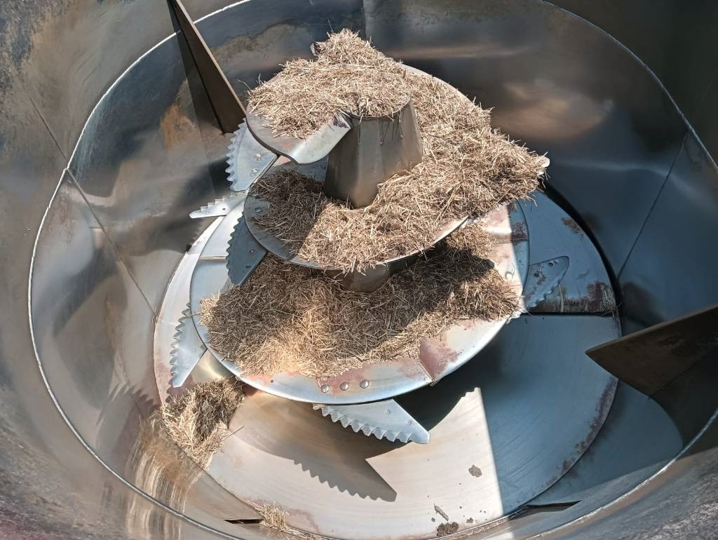 AGM W14 MC - עגלת מערבל מספוא: תמונה 3 AGM W14 MC - עגלת מערבל מספוא: תמונה 3