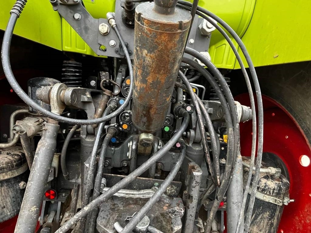 Claas Arion 650 Cmatic - טרקטור חקלאי: תמונה 4 Claas Arion 650 Cmatic - טרקטור חקלאי: תמונה 4