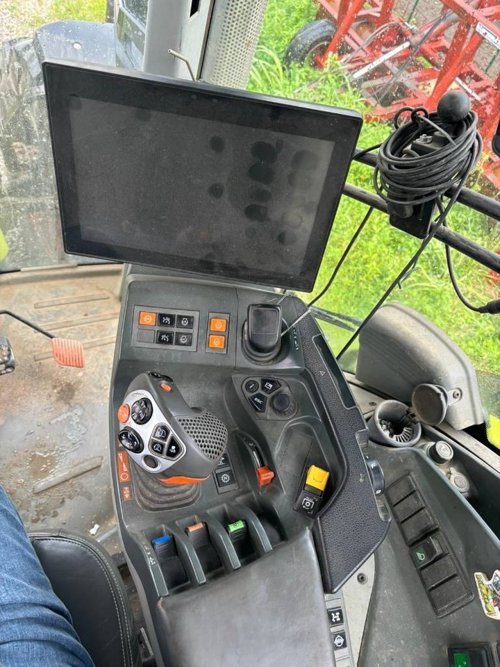 Claas Axion 830 Cmatic - טרקטור חקלאי: תמונה 2 Claas Axion 830 Cmatic - טרקטור חקלאי: תמונה 2