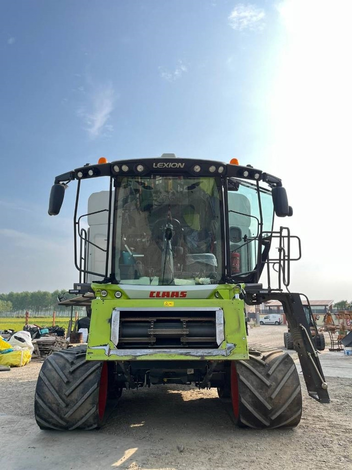 Claas LEXION 7600 TT - מקצרת קומבינה: תמונה 2 Claas LEXION 7600 TT - מקצרת קומבינה: תמונה 2