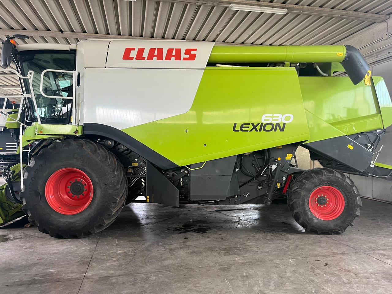 Claas Lexion 630 Montana - מקצרת קומבינה: תמונה 1 Claas Lexion 630 Montana - מקצרת קומבינה: תמונה 1
