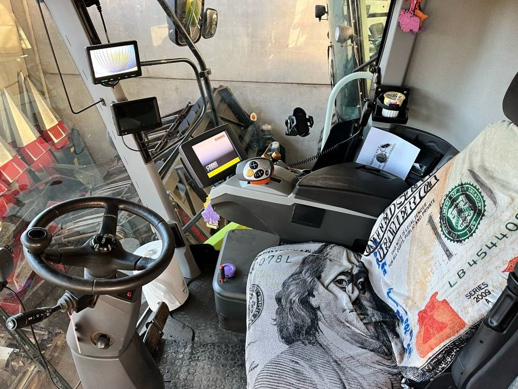 Claas Lexion 760 TT - מקצרת קומבינה: תמונה 4 Claas Lexion 760 TT - מקצרת קומבינה: תמונה 4