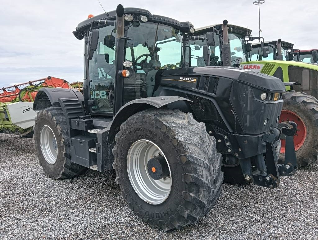 JCB Fastrac 4220 - טרקטור חקלאי: תמונה 1 JCB Fastrac 4220 - טרקטור חקלאי: תמונה 1