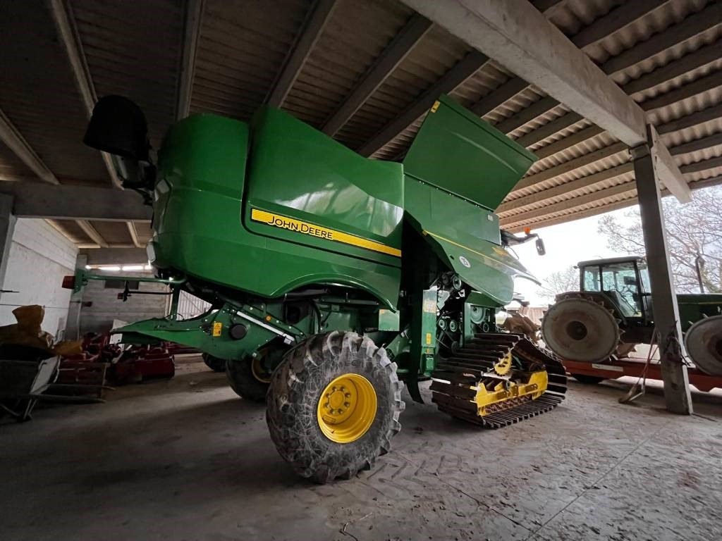 John Deere S 670 i RISO - מקצרת קומבינה: תמונה 4 John Deere S 670 i RISO - מקצרת קומבינה: תמונה 4