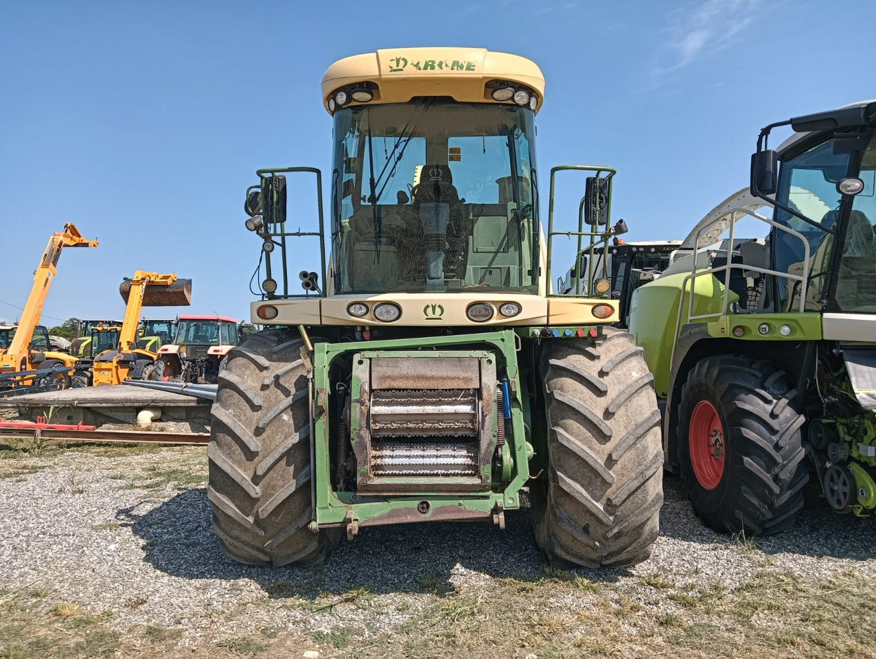 KRONE BIG X 850 - מקצרת מספוא: תמונה 2 KRONE BIG X 850 - מקצרת מספוא: תמונה 2