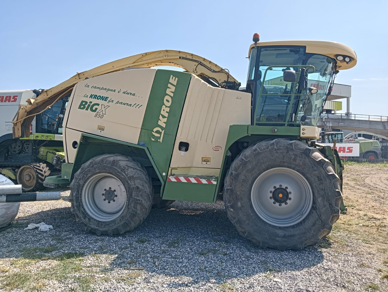 KRONE BIG X 850 - מקצרת מספוא: תמונה 4 KRONE BIG X 850 - מקצרת מספוא: תמונה 4