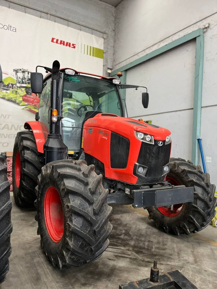 Kubota M 6-141 - טרקטור חקלאי: תמונה 1 Kubota M 6-141 - טרקטור חקלאי: תמונה 1