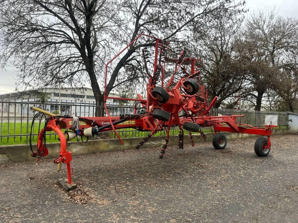 Kuhn 6520 - גורף/ מגרפה: תמונה 1 Kuhn 6520 - גורף/ מגרפה: תמונה 1