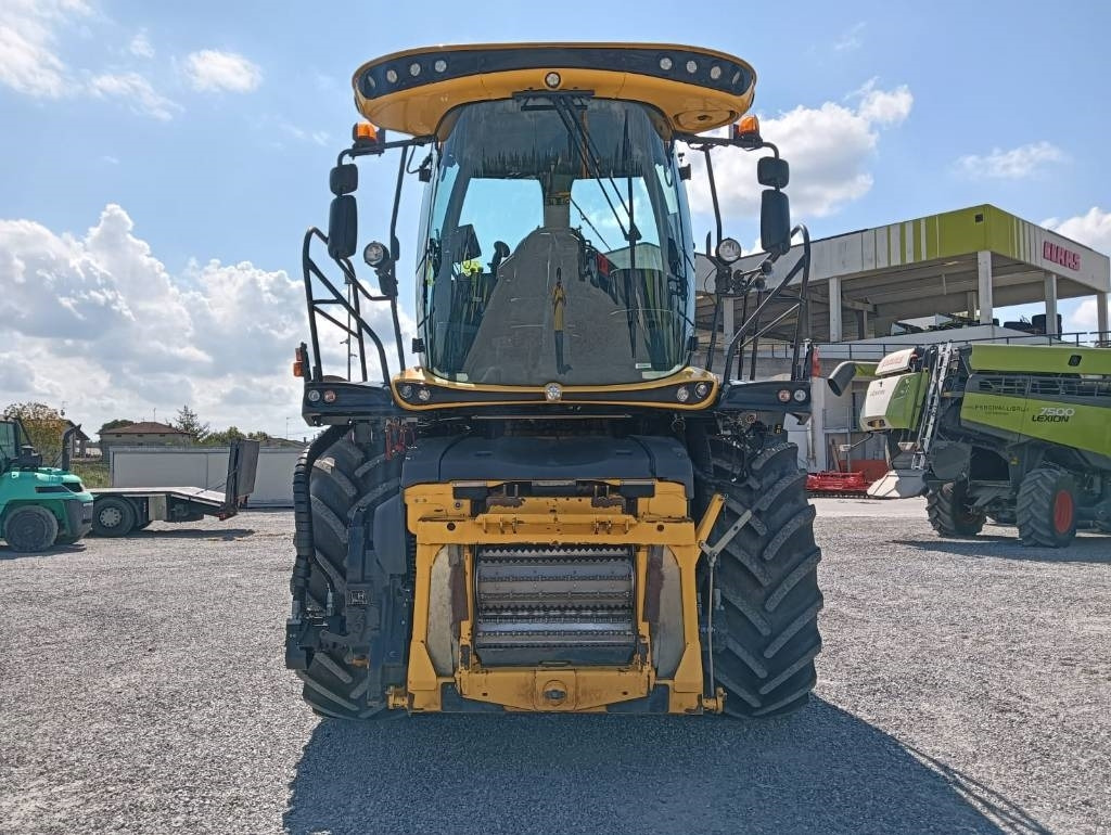 New Holland FR 650 - מקצרת מספוא: תמונה 2 New Holland FR 650 - מקצרת מספוא: תמונה 2