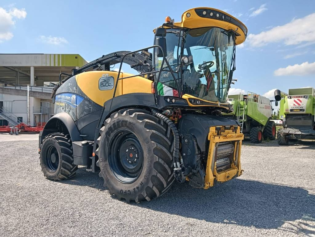 New Holland FR 650 - מקצרת מספוא: תמונה 1 New Holland FR 650 - מקצרת מספוא: תמונה 1