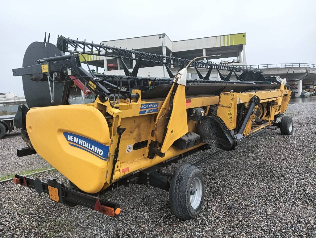 New Holland SOIA A TAPPETI FLEX 9 MT - צרופת מקצרה: תמונה 1 New Holland SOIA A TAPPETI FLEX 9 MT - צרופת מקצרה: תמונה 1