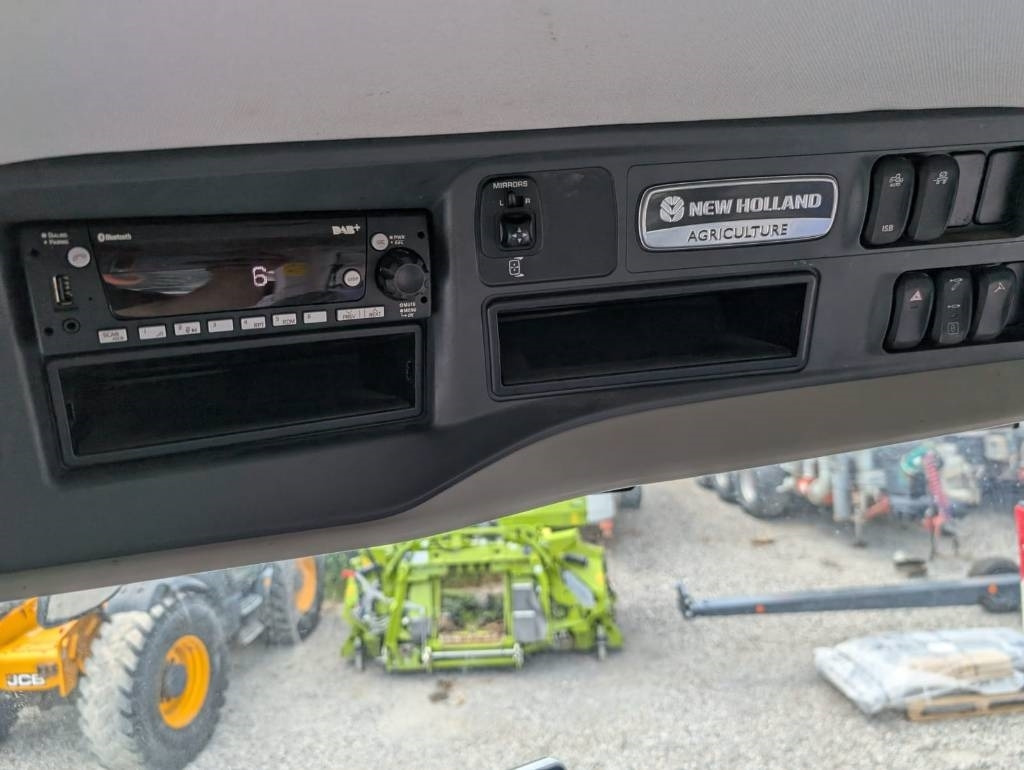 New Holland T 8.380 - טרקטור חקלאי: תמונה 2 New Holland T 8.380 - טרקטור חקלאי: תמונה 2