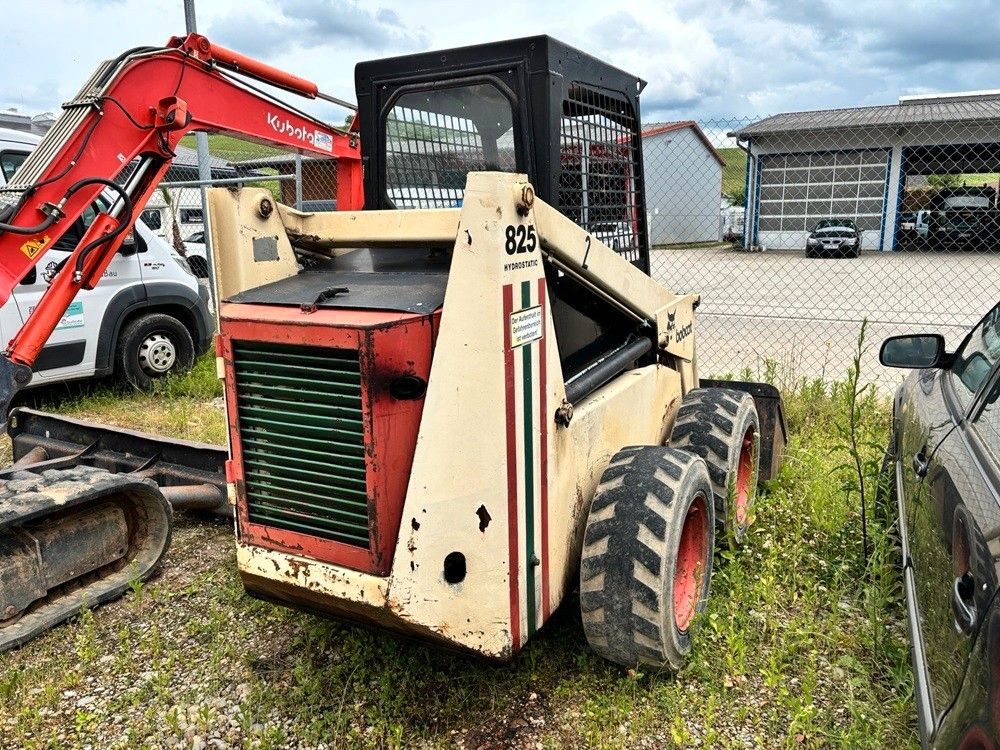 Bobcat 825 - מעמיס גלגלים: תמונה 2 Bobcat 825 - מעמיס גלגלים: תמונה 2