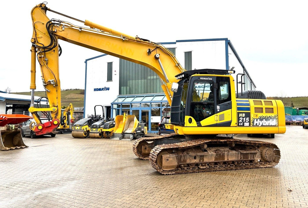 Komatsu HB215LC-3 - מחפר סורק: תמונה 1 Komatsu HB215LC-3 - מחפר סורק: תמונה 1