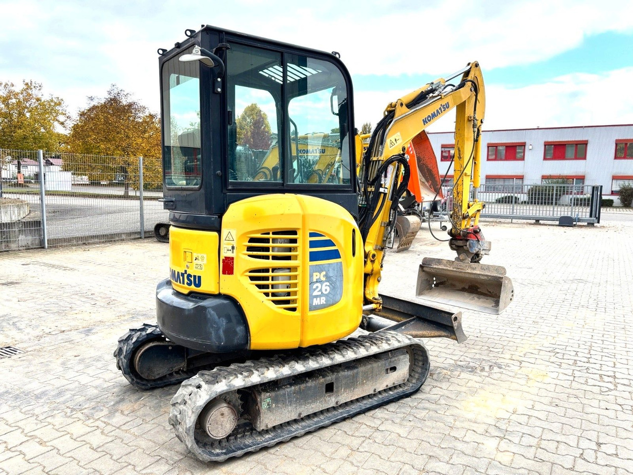 Komatsu PC26MR-3 - מיני מחפר: תמונה 2 Komatsu PC26MR-3 - מיני מחפר: תמונה 2