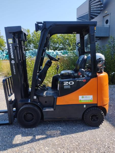Doosan Chariot élévateur fenwick 2t gaz DOOSAN fenwick - מלגזת LPG: תמונה 1 Doosan Chariot élévateur fenwick 2t gaz DOOSAN fenwick - מלגזת LPG: תמונה 1