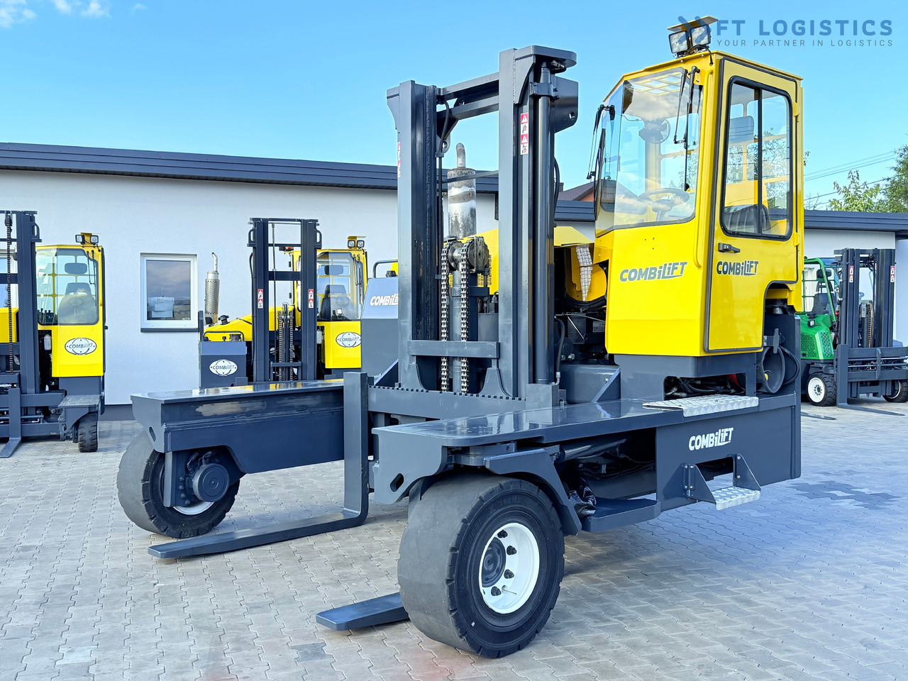 COMBILIFT C14000 / DUPLEX 3600MM / FREE-LIFT / POSITIONER - משאית הגעה ב-4 דרכים: תמונה 2 COMBILIFT C14000 / DUPLEX 3600MM / FREE-LIFT / POSITIONER - משאית הגעה ב-4 דרכים: תמונה 2