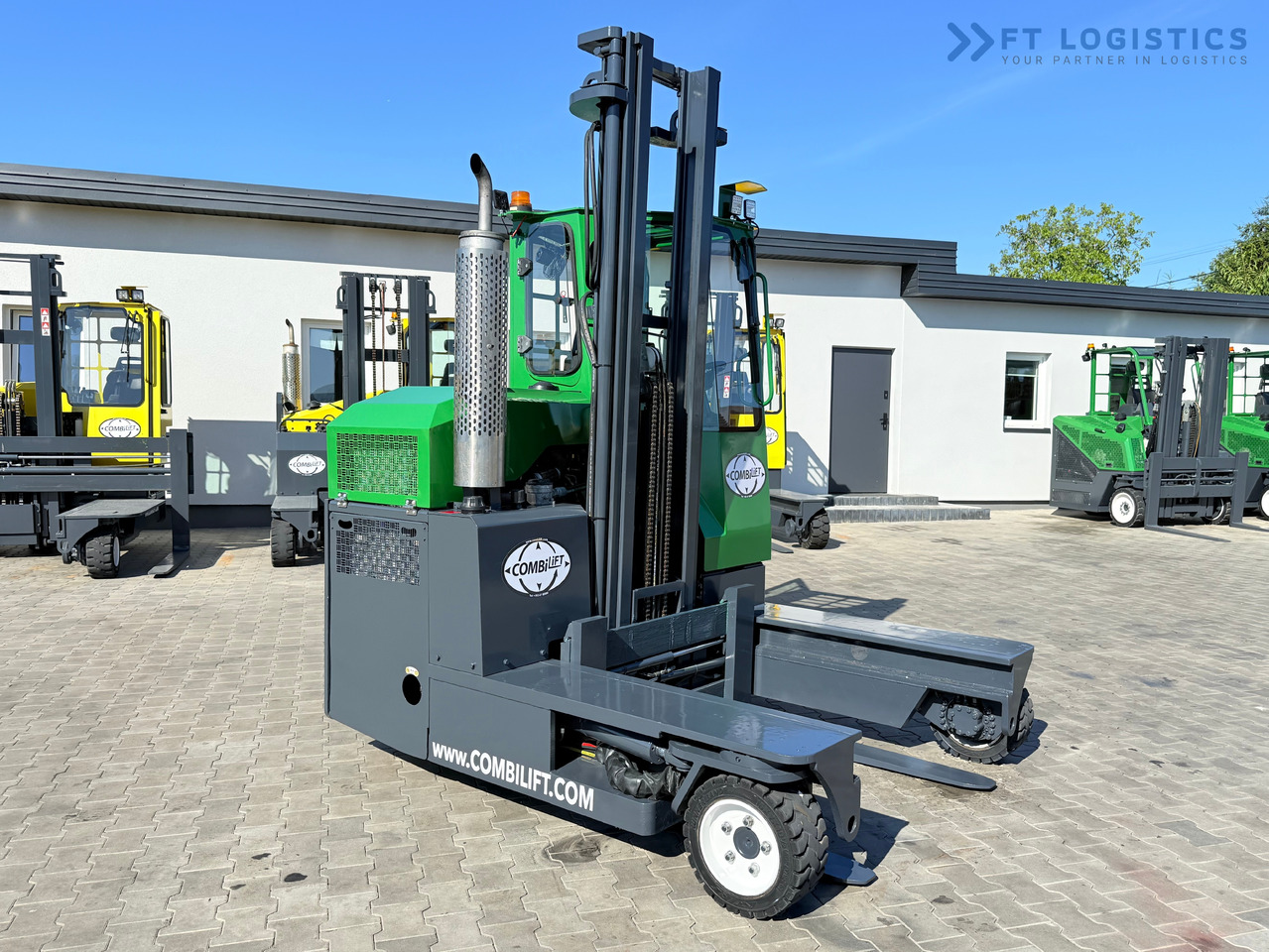 COMBILIFT C3000 / DUPLEX - 4100MM / DIESEL / FREE LIFT / CABIN / LIKE NEW - משאית הגעה ב-4 דרכים: תמונה 1 COMBILIFT C3000 / DUPLEX - 4100MM / DIESEL / FREE LIFT / CABIN / LIKE NEW - משאית הגעה ב-4 דרכים: תמונה 1