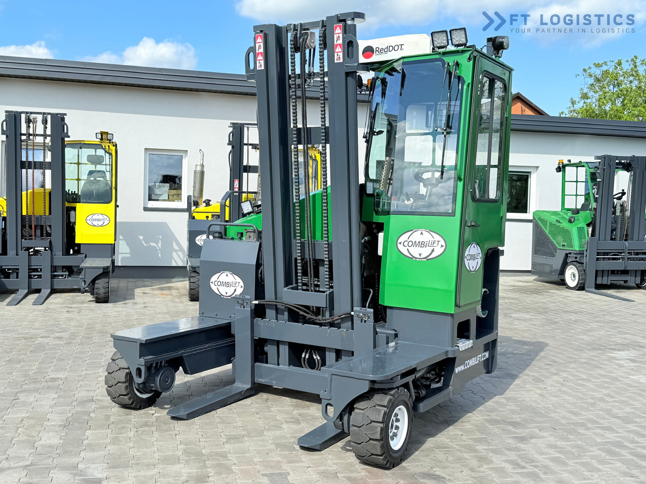COMBILIFT C3500 / DUPLEX 4100MM / GAS / EXTENDABLE FORKS / CABIN / HEATING + AIR CONDITIONING / LIKE NEW - משאית הגעה ב-4 דרכים: תמונה 2 COMBILIFT C3500 / DUPLEX 4100MM / GAS / EXTENDABLE FORKS / CABIN / HEATING + AIR CONDITIONING / LIKE NEW - משאית הגעה ב-4 דרכים: תמונה 2