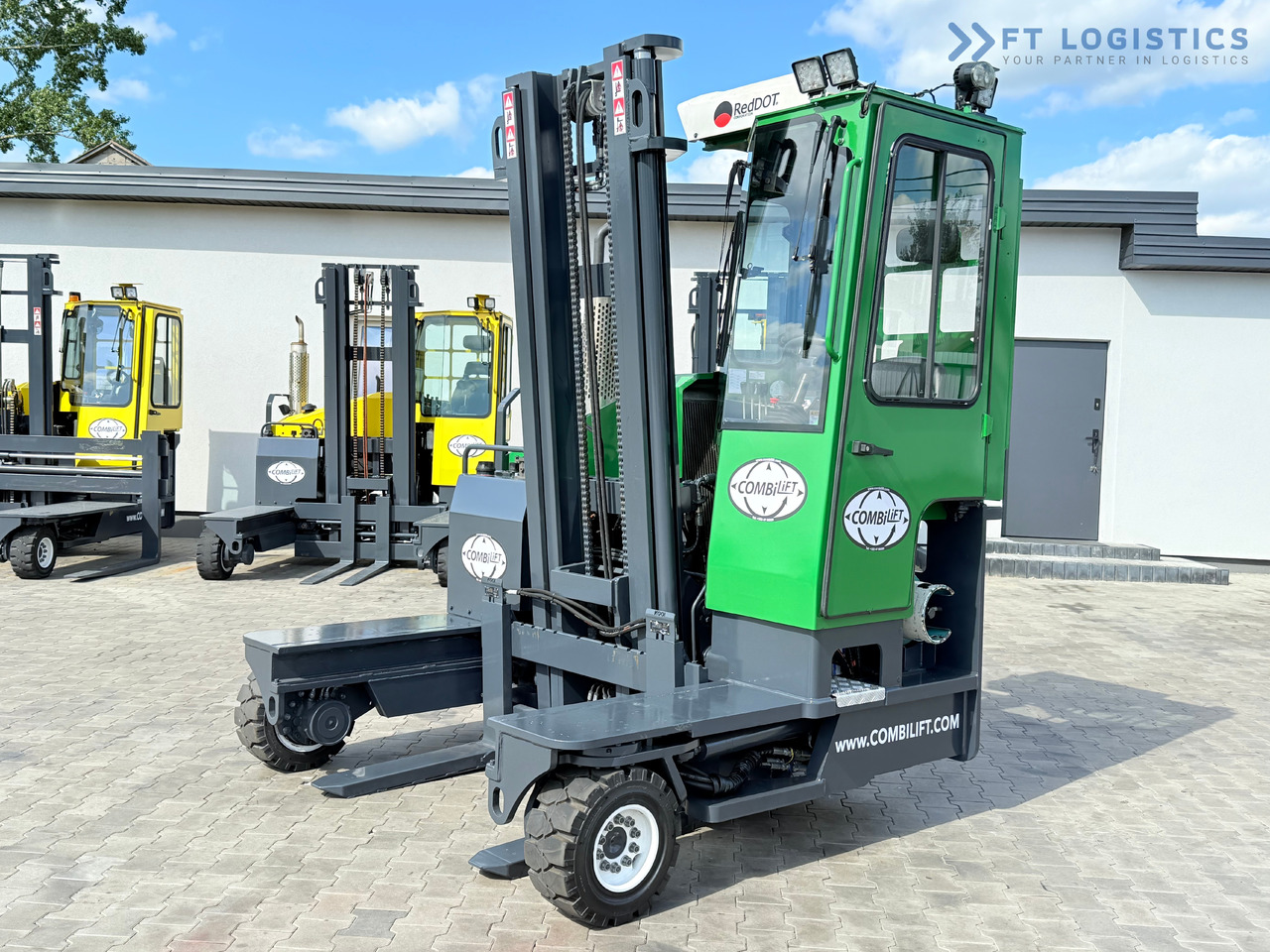 COMBILIFT C3500 / DUPLEX 4100MM / GAS / EXTENDABLE FORKS / CABIN / HEATING + AIR CONDITIONING / LIKE NEW - משאית הגעה ב-4 דרכים: תמונה 1 COMBILIFT C3500 / DUPLEX 4100MM / GAS / EXTENDABLE FORKS / CABIN / HEATING + AIR CONDITIONING / LIKE NEW - משאית הגעה ב-4 דרכים: תמונה 1