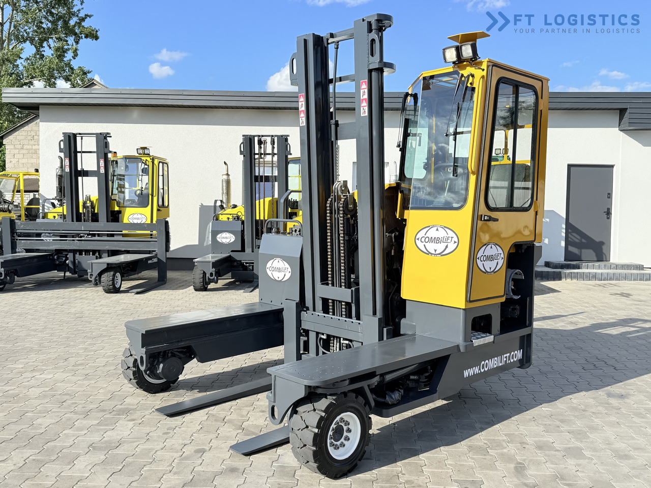 COMBILIFT C4000 / GAS / DUPLEX - 4100MM / SIDE SHIFT / FREE LIFT / FULL HEATED CABIN / ONLY 4223 HOURS / CONDITION – LIKE NEW! - משאית הגעה ב-4 דרכים: תמונה 2 COMBILIFT C4000 / GAS / DUPLEX - 4100MM / SIDE SHIFT / FREE LIFT / FULL HEATED CABIN / ONLY 4223 HOURS / CONDITION – LIKE NEW! - משאית הגעה ב-4 דרכים: תמונה 2