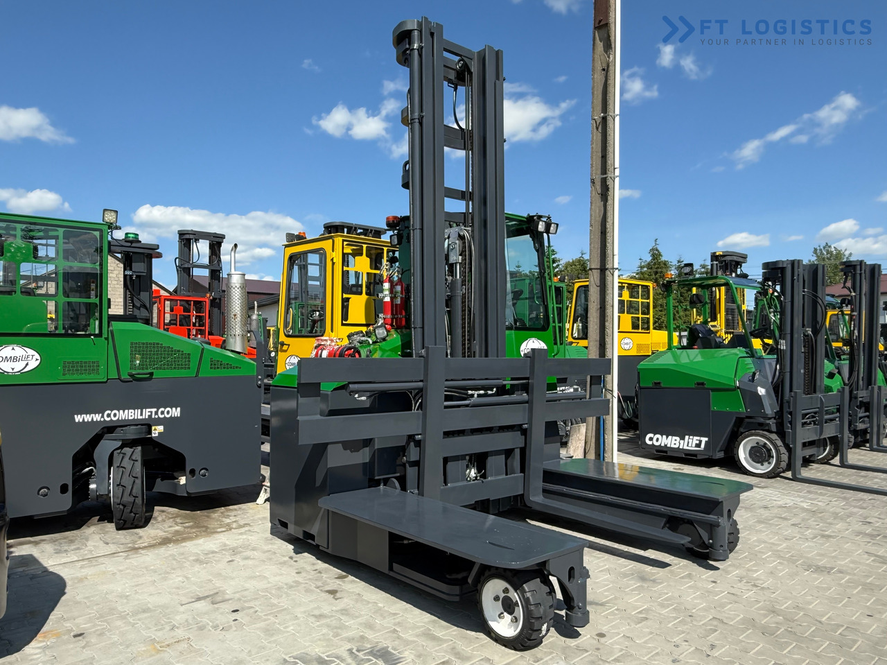 COMBILIFT C5000E / ELECTRIC / TRIPLEX 8300MM / FULL FREE LIFT / WIDE POSITIONER / FORK SIDESHIFT / BATTERY LIKE NEW - משאית הגעה ב-4 דרכים: תמונה 4 COMBILIFT C5000E / ELECTRIC / TRIPLEX 8300MM / FULL FREE LIFT / WIDE POSITIONER / FORK SIDESHIFT / BATTERY LIKE NEW - משאית הגעה ב-4 דרכים: תמונה 4