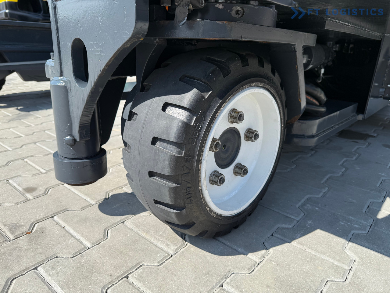 COMBILIFT C5000E / ELECTRIC / TRIPLEX 8300MM / FULL FREE LIFT / WIDE POSITIONER / FORK SIDESHIFT / BATTERY LIKE NEW - משאית הגעה ב-4 דרכים: תמונה 3 COMBILIFT C5000E / ELECTRIC / TRIPLEX 8300MM / FULL FREE LIFT / WIDE POSITIONER / FORK SIDESHIFT / BATTERY LIKE NEW - משאית הגעה ב-4 דרכים: תמונה 3