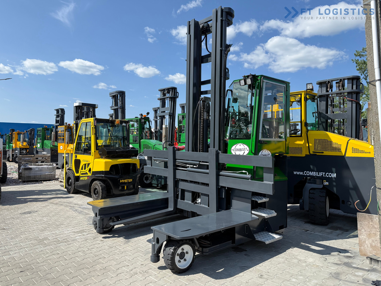 COMBILIFT C5000E / ELECTRIC / TRIPLEX 8300MM / FULL FREE LIFT / WIDE POSITIONER / FORK SIDESHIFT / BATTERY LIKE NEW - משאית הגעה ב-4 דרכים: תמונה 1 COMBILIFT C5000E / ELECTRIC / TRIPLEX 8300MM / FULL FREE LIFT / WIDE POSITIONER / FORK SIDESHIFT / BATTERY LIKE NEW - משאית הגעה ב-4 דרכים: תמונה 1